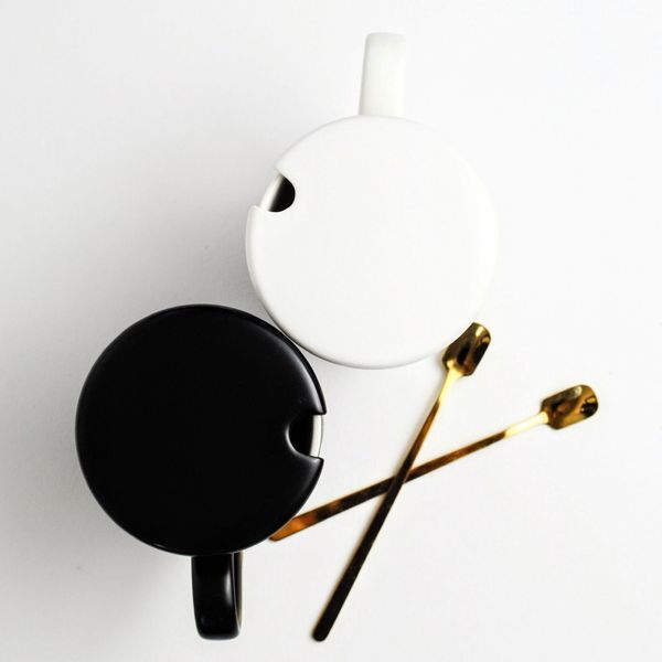 Set of BonaDi Love You 380 ml mugs with lid, 2 pieces, porcelain with spoon. BonaDi927-220 photo