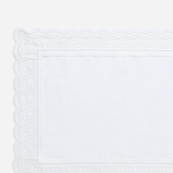 Placemat with snow-white lace "Paloma" WEISSFEE_1829304 20 photo