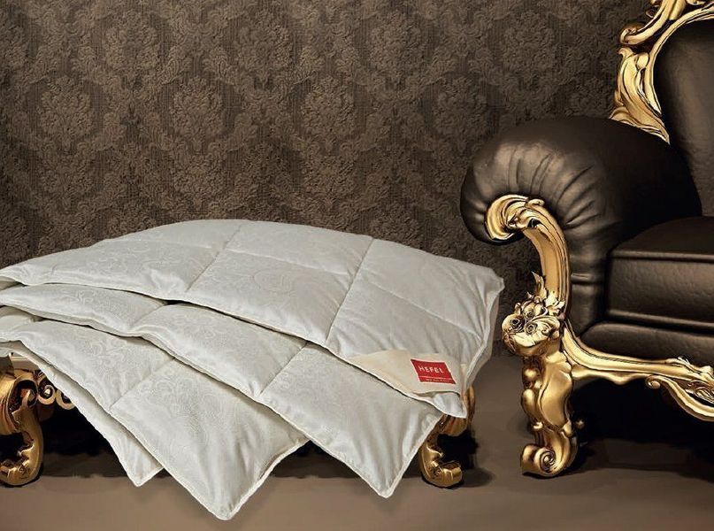 Ковдра пухова в шовковому чохлі Hefel Gold 100 (GD) Всесезонне Hefelh6410019 фото