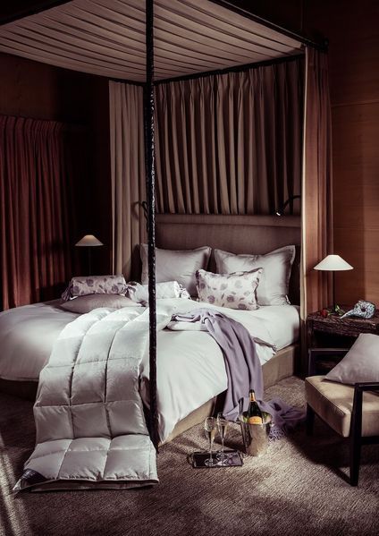 Hefel Eiderdown Duvet in Silk Cover (GDlight), Light, 140x200 cm, One and a half HefelD4250GDKSlight photo