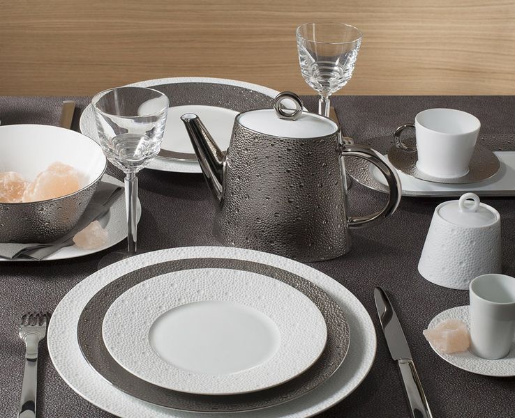Pearlescent substitute plate "Ecume Perle" BERNARDAUD_27576 photo