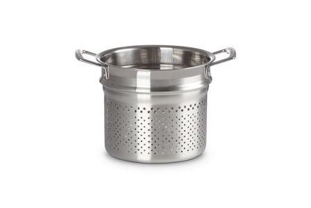 Le Creuset 3-PLY 5-liter pot with a steam insert for pasta. Le Creuset96200520001000 photo