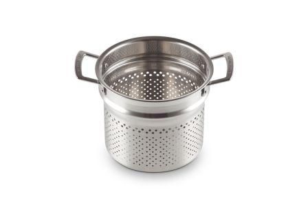 Le Creuset 3-PLY 5-liter pot with a steam insert for pasta. Le Creuset96200520001000 photo
