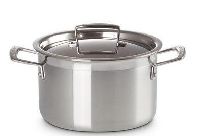 Le Creuset 3-PLY 2.3 liter saucepan with lid. Le Creuset96200624001000 photo