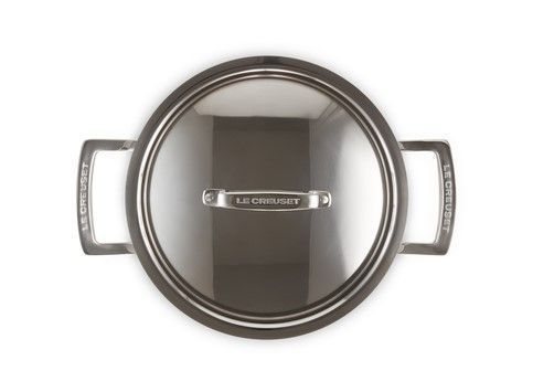 Le Creuset 3-PLY 2.3 liter saucepan with lid. Le Creuset96200624001000 photo