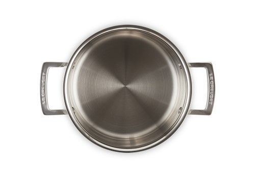 Le Creuset 3-PLY 2.3 liter saucepan with lid. Le Creuset96200624001000 photo