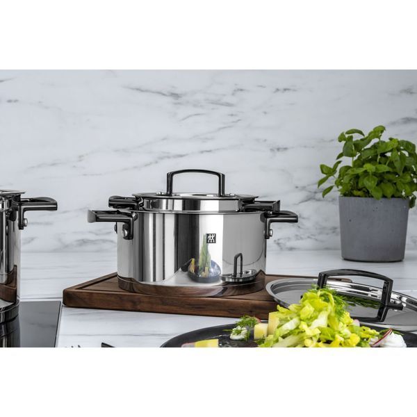 Zwilling Bellasera 5-piece cookware set black gold. LEGOURMET71160-005-0 photo