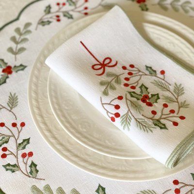 Napkin "RED BERRIES" PANI_DERIKOVSKA_RBS-NP-WT-1 photo