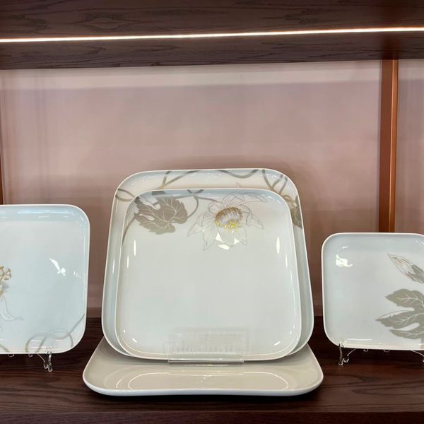 Square lunch plate "Nova Passion flower" MEISSEN_79A905-46479-1 photo